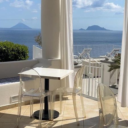 'A Alera Room & Breakfast Malfa  Luaran gambar