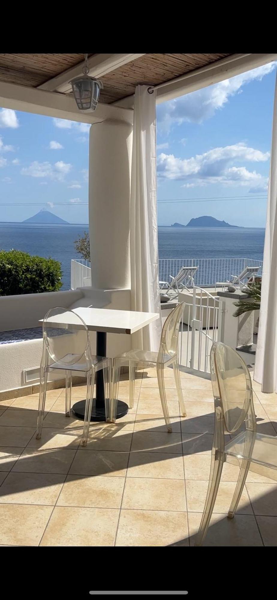 'A Alera Room & Breakfast Malfa  Luaran gambar